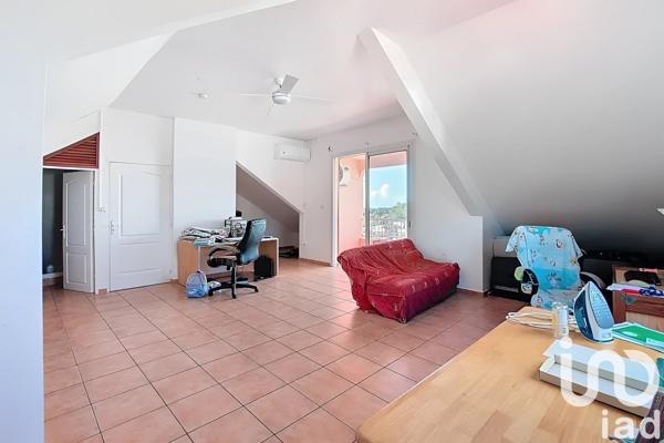 Maison 5 pièces de 120 m² à Petite-Île (97429)