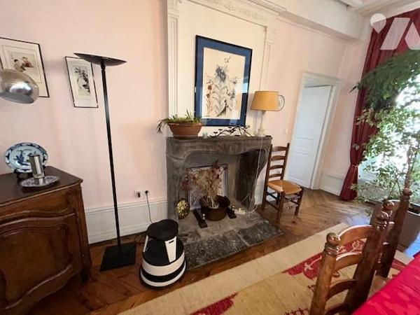 Hôtel particulier du 18ème siècle avec Dépendances
