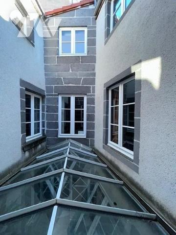 Hôtel particulier du 18ème siècle avec Dépendances
