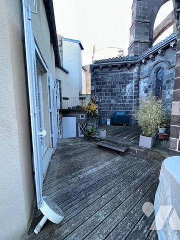 Hôtel particulier du 18ème siècle avec Dépendances