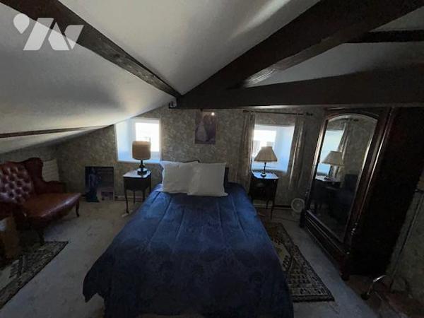 Hôtel particulier du 18ème siècle avec Dépendances