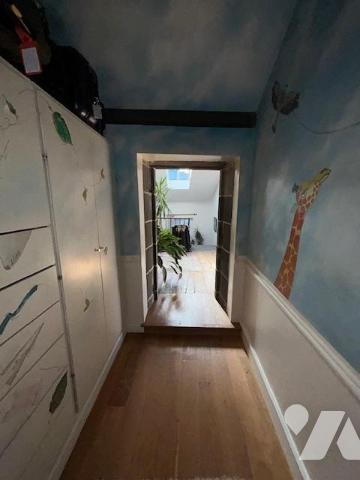 Hôtel particulier du 18ème siècle avec Dépendances