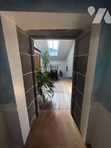 Hôtel particulier du 18ème siècle avec Dépendances