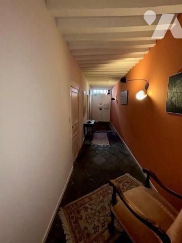 Hôtel particulier du 18ème siècle avec Dépendances