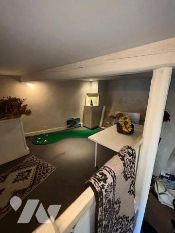 Hôtel particulier du 18ème siècle avec Dépendances