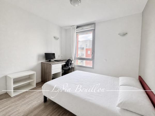 Nanterre (92000) À acheter à Nanterre-Université une chambre d'étudiante louée (92) :