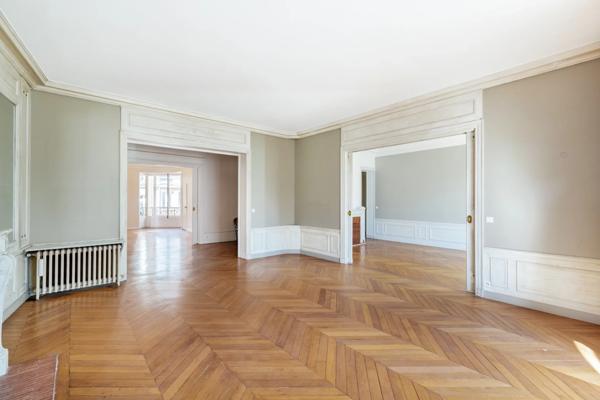 Appartement Paris 9e - NOUVELLE ATHÈNES