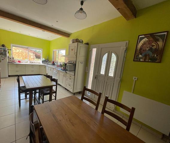 Maison Chateau L Eveque 4 pièce(s) 142 m2