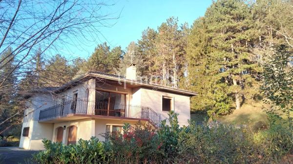 Maison avec 16000m² de terrain