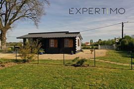 Nieuil-l'Espoir (86340) Magnifique chalet en bois tout équipé, vendu avec son mobilier, commerces à proximité à seulement 20 minutes d