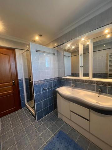 Maison de caractère - 4 chambres - Piscine - SAINT JEAN D'ANGELY (17)