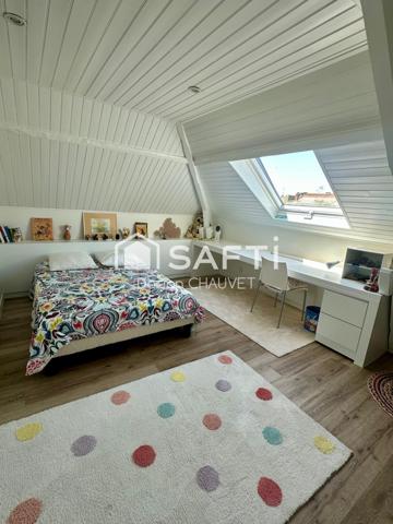 Maison de maître d'exception avec piscine, jardin et dépendances