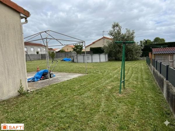 Maison 102 m2, 889 de superficie terrain