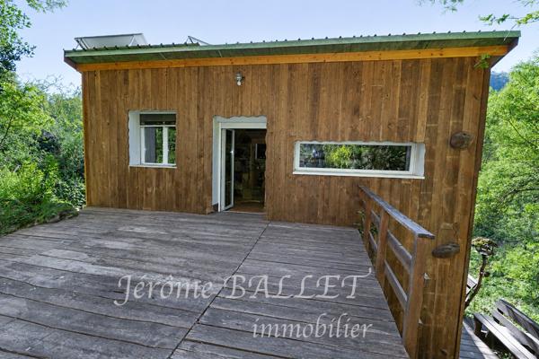 Maison
         2 pièces
        - 67 m² 100 000 € *
