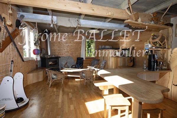 Maison
         2 pièces
        - 67 m² 100 000 € *