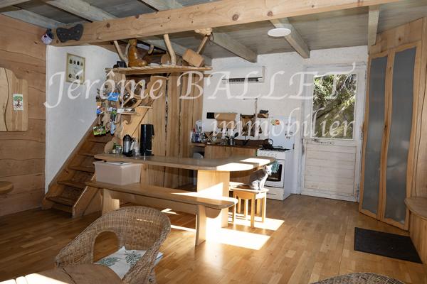 Maison
         2 pièces
        - 67 m² 100 000 € *