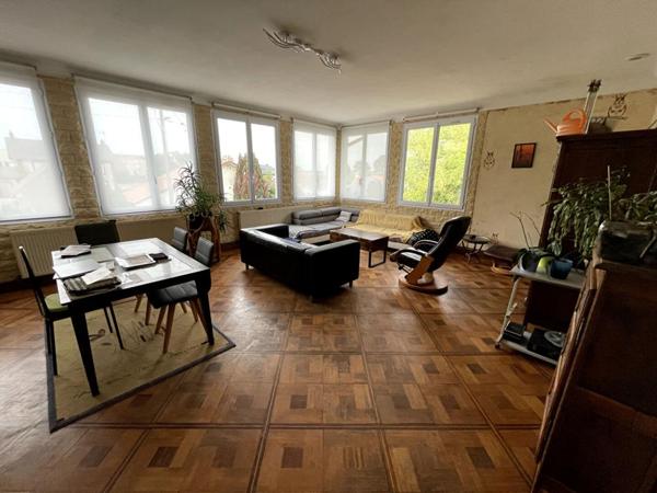 Maison familiale avec piscine et revenus locatifs ? Paimboeuf (44560)