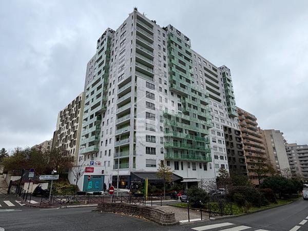 COURBEVOIE - Résidence SKY (2015) - Studio 33 m² avec parking