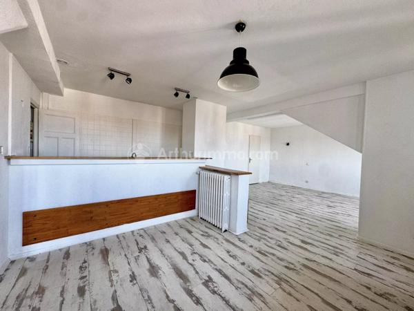 Vente                                                      Appartement
                        
                     3 pièces                      71 m2                     à Clermont-Ferrand