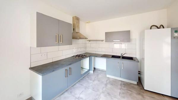 Vente                                                      Appartement
                        
                     3 pièces                      61 m2                     à Saint-Jean-de-Bournay