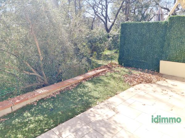 Affaire Draguignan appartement F2 en rez de jardins avec jardin 180m et 2 places parking 159000€ crn2377 dpe d Draguignan (83300)