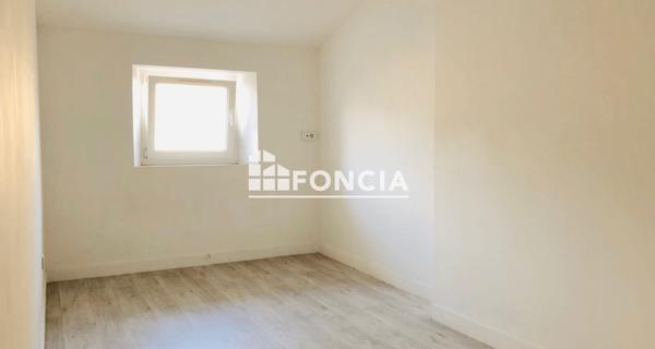 Location Appartement 3 pièces 50.5 m² - Toulon 83000