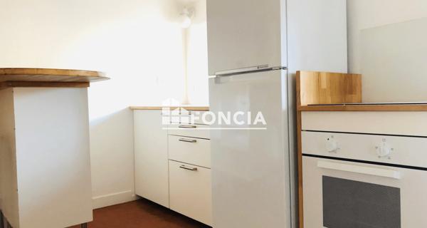 Location Appartement 3 pièces 50.5 m² - Toulon 83000