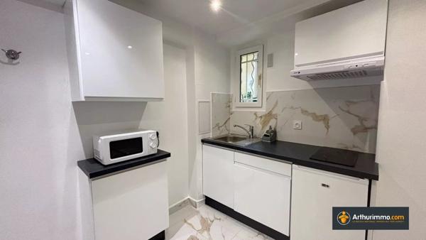 Location                                                      Appartement
                        
                     1 pièces                                         à Nice