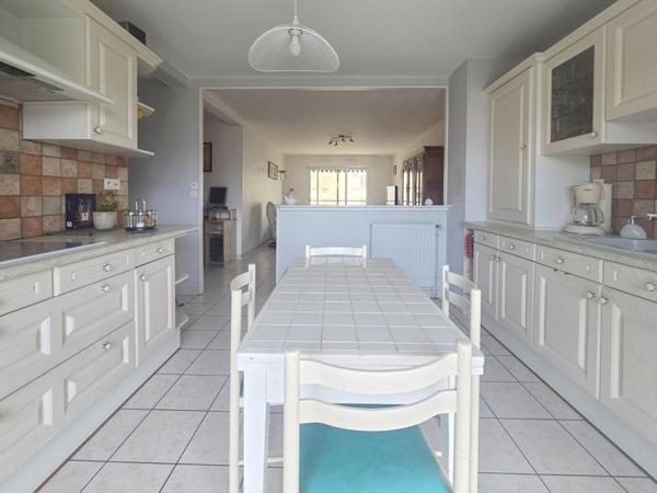 Appartement à vendre à Angers avec 3 chambres, 2 balcons, 2 garages