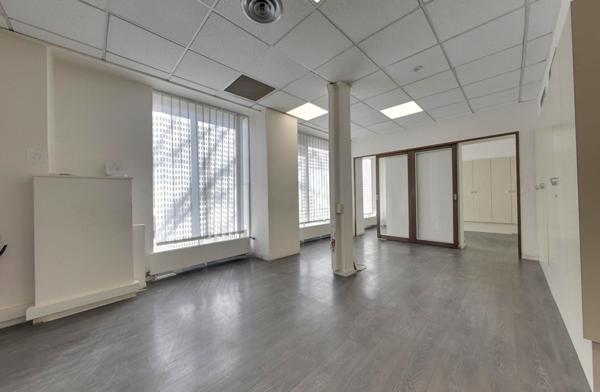 Local commercial Bagnolet 160.25 m2