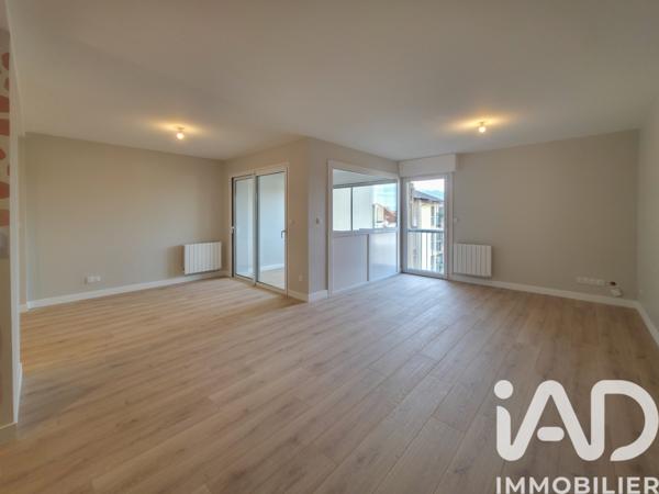 Location appartement 3 pièces 76 m² Annecy-le-Vieux
