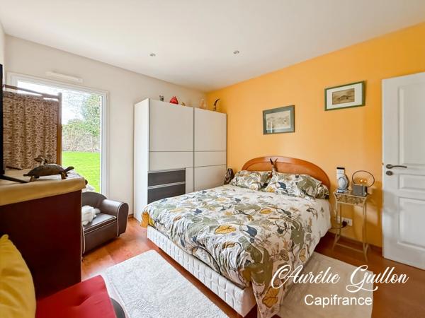 Maison d’architecte de plain-pied de 254 m² avec piscine intérieure et terrain de 3000 m² en plein cœur de Ploërmel