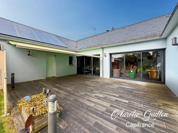 Maison d’architecte de plain-pied de 254 m² avec piscine intérieure et terrain de 3000 m² en plein cœur de Ploërmel