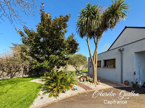 Maison d’architecte de plain-pied de 254 m² avec piscine intérieure et terrain de 3000 m² en plein cœur de Ploërmel