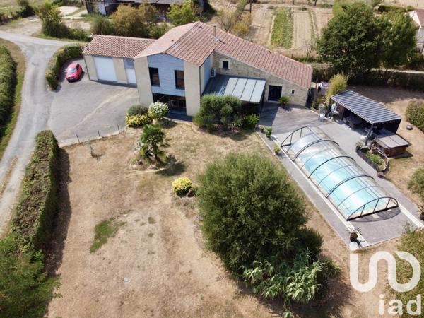 Maison à vendre 9 pièces 244 m² Vouvant