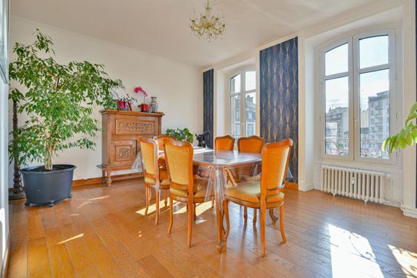 Appartement 6 pièces - 135 m² Exclusivité efficity