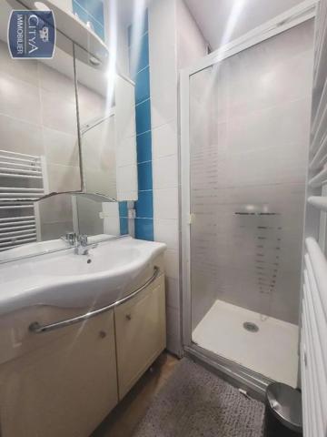 Appartement à louer 1 pièce 24.41m² Saint-Raphaël (83700)