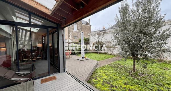 À vendre Maison 8 pièces 203 m² - Tours 37000