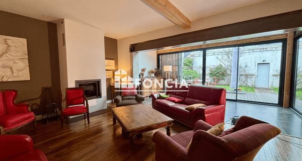 À vendre Maison 8 pièces 203 m² - Tours 37000