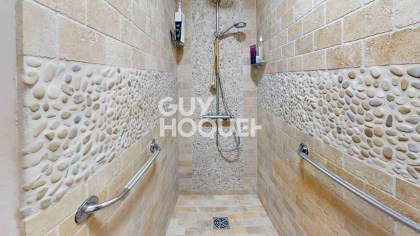 MAISON À VENDRE DE 5 PIÈCES DE 190,00 M²