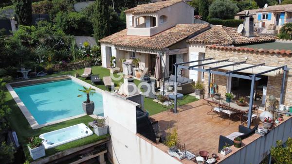 MAISON À VENDRE DE 5 PIÈCES DE 190,00 M²