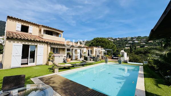 MAISON À VENDRE DE 5 PIÈCES DE 190,00 M²