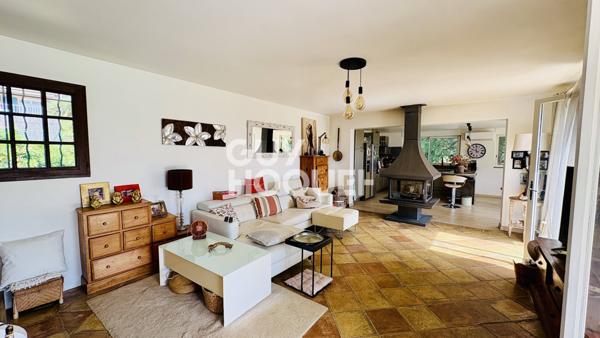 MAISON À VENDRE DE 5 PIÈCES DE 190,00 M²