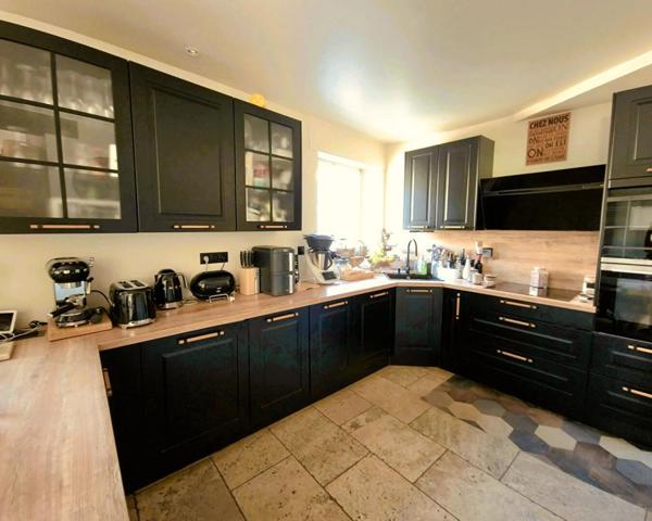 Maison Centre Ville Crepy En Valois 8 pièce(s) 1m2