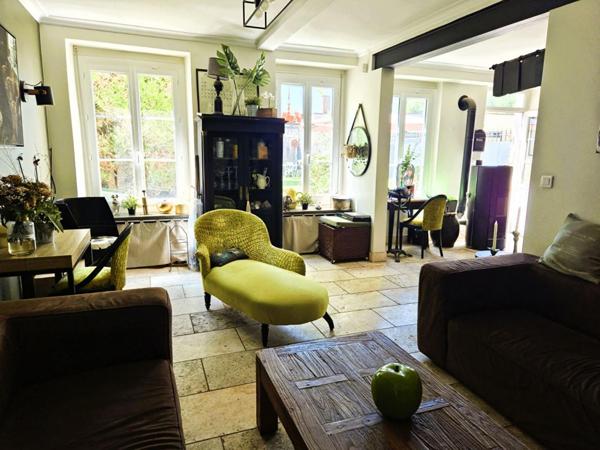 Maison Centre Ville Crepy En Valois 8 pièce(s) 1m2