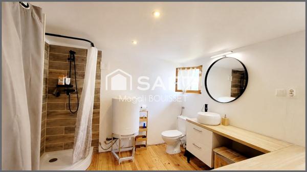 Fort potentiel et caractère Maison T4 de 105m² et son studio attenant de 20m², une terrasse, un jardin 144m², un abri jardin,  proche de la gare.