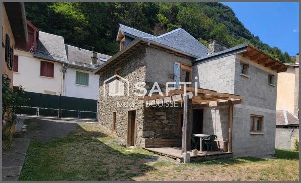 Fort potentiel et caractère Maison T4 de 105m² et son studio attenant de 20m², une terrasse, un jardin 144m², un abri jardin,  proche de la gare.