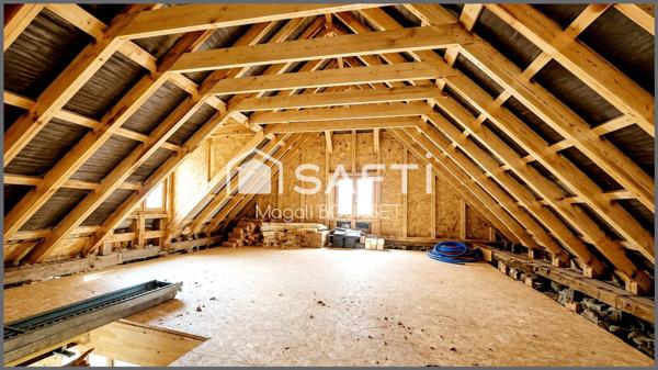 Fort potentiel et caractère Maison T4 de 105m² et son studio attenant de 20m², une terrasse, un jardin 144m², un abri jardin,  proche de la gare.