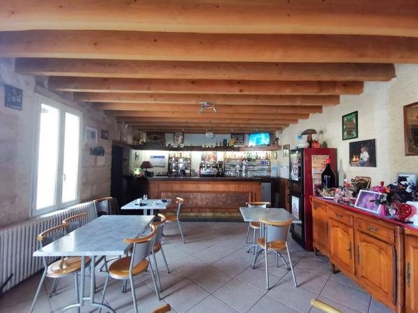 Bâtiment mixte restaurant + habitation