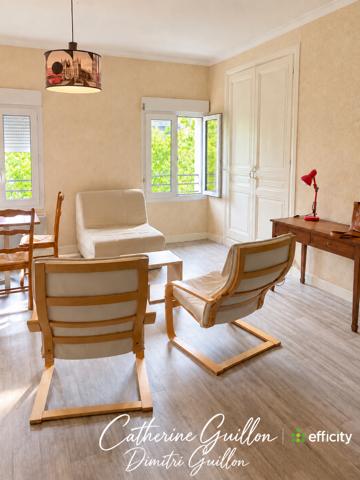 Immeuble
         8 pièces
        - 258 m² 477 000 € *